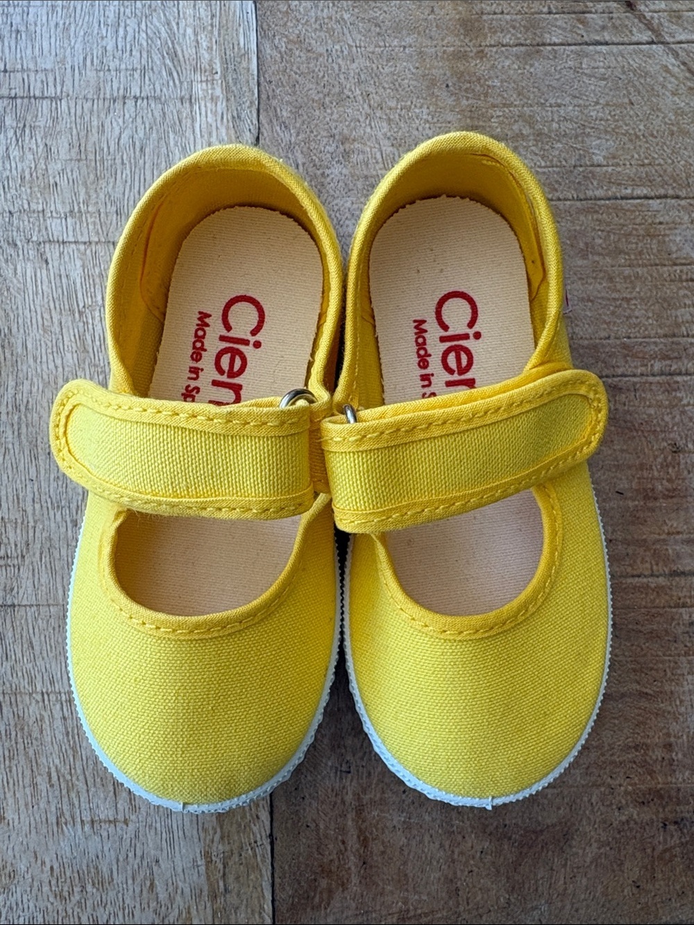 Like new Cienta Yellow Canvas Mary Jane Shoes size 21 - Picture 1 of 7